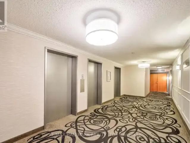 Apartment 3 Bedroom For Rent Richmond Hill ON 3800 ES103569207