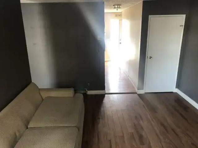 Apartment 3 Bedroom For Rent St. Albert AB 1650 ES104957159
