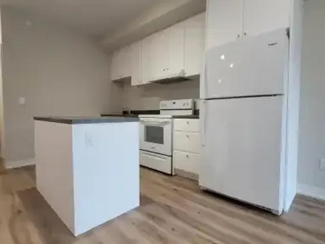 Apartment 3 Bedroom For Rent St. Catharines ON 2400 ES104470954