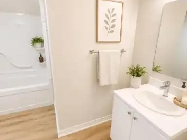 Apartment 3 Bedroom For Rent St. Catharines ON 2500 ES104638559