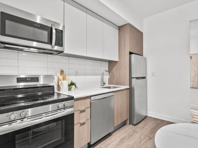 Apartment 3 Bedroom For Rent Scarborough ON 2630 ES98314674