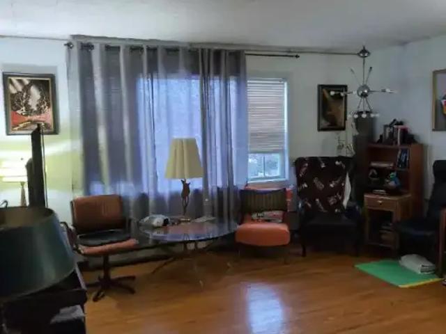 Apartment 3 Bedroom For Rent Smiths Falls ON 1700 ES99222826