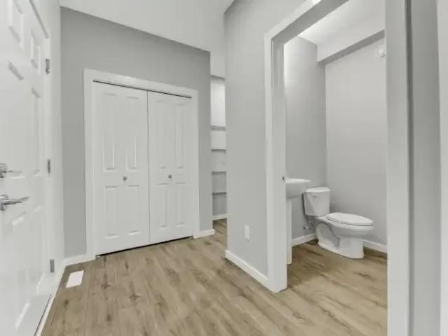 Apartment 3 Bedroom For Rent Spruce Grove AB 2400 ES105167281