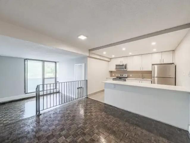 Apartment 3 Bedroom For Rent Toronto ON 2815 ELS99718912