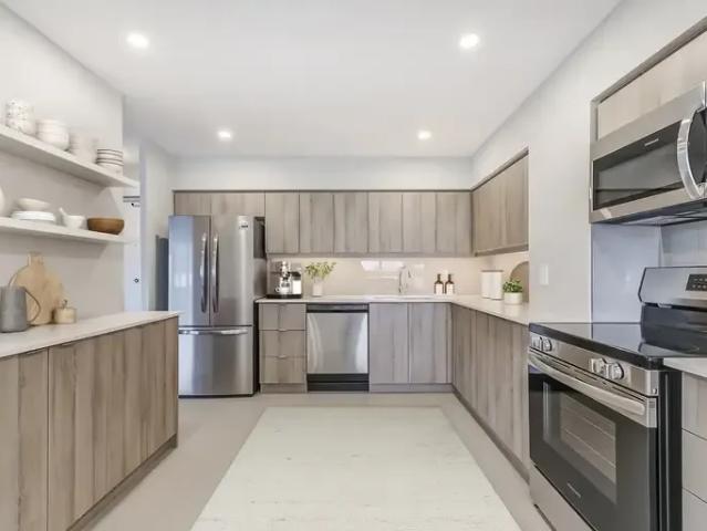 Apartment 3 Bedroom For Rent Toronto ON 3272 ELS91240350