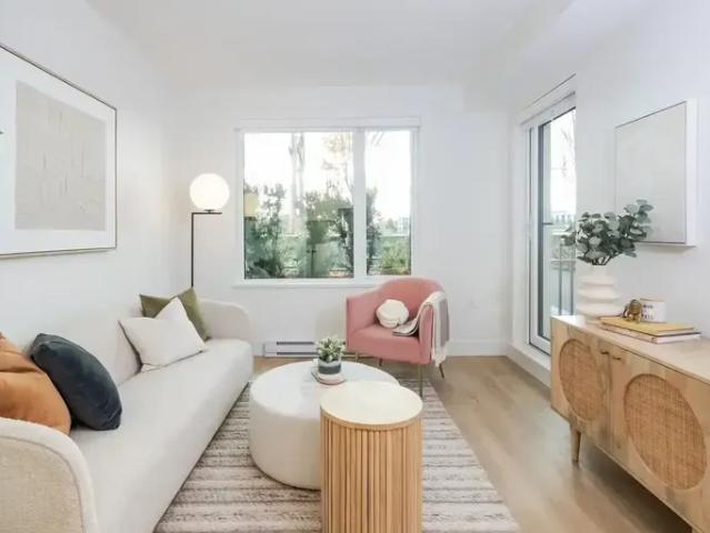Apartment 3 Bedroom For Rent Vancouver BC 4945 ES89509168