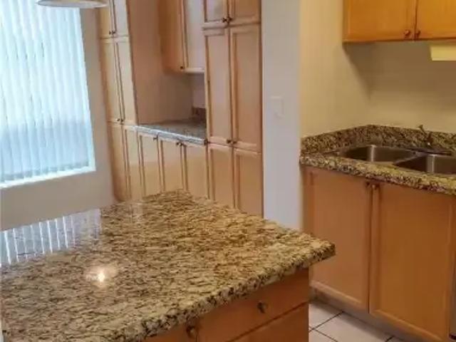 Apartment 3 Bedroom For Rent Vaughan ON 2999 ES104888863