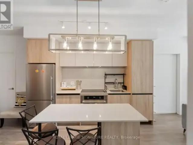 Apartment 3 Bedroom For Rent Vaughan ON 3200 ES103368098