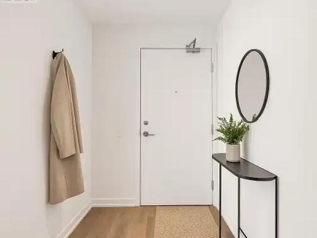 Apartment 3 Bedroom For Rent Vaughan ON 3200 ES103770698