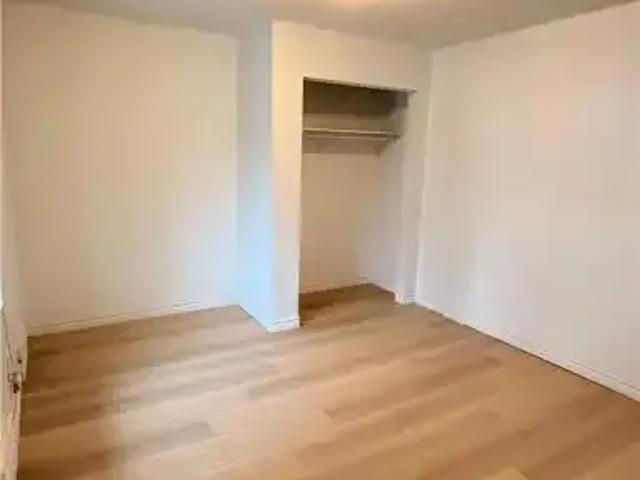 Apartment 3 Bedroom For Rent Waterloo ON 1599 ES102394921