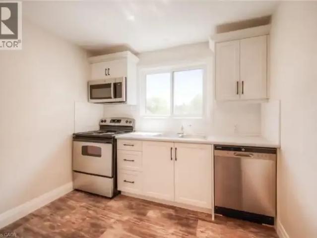 Apartment 3 Bedroom For Rent Waterloo ON 2110 ES105004902