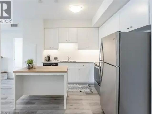Apartment 3 Bedroom For Rent Waterloo ON 2300 ES102366586