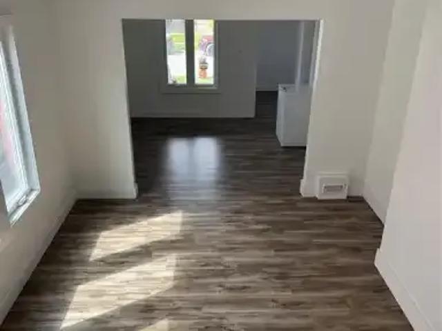 Apartment 3 Bedroom For Rent Windsor ON 1950 ELS101879340