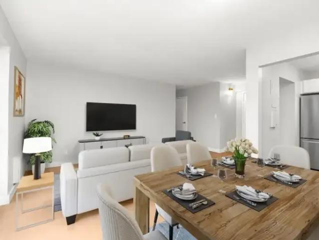 Apartment 3 Bedroom For Rent Windsor ON 2065 ELS99629671