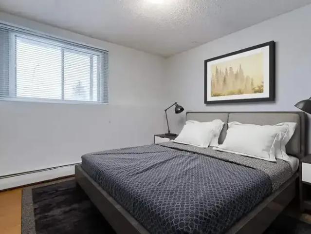Apartment 3 Bedroom For Rent Yorkton SK 1375 ES103410297