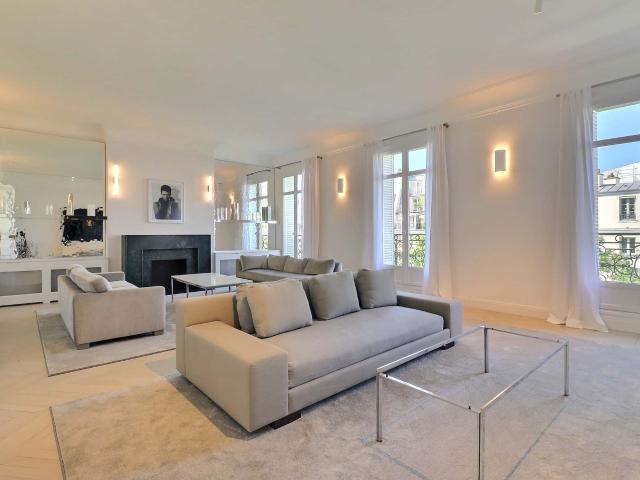 Apartment 3 bedrooms 232m²