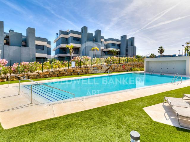 Apartment 3 Bedrooms Rent Estepona