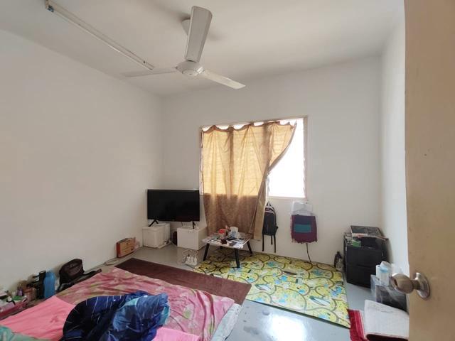 Apartment 3 bilik Bersih Kemas Tip Top Condition Full Loan Package