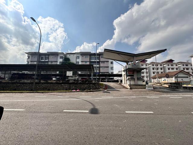 Apartment 3 Bilik di Nilai