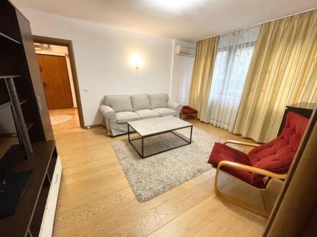 Apartment 3 rooms: Vasile Sion Street, No. 1 9