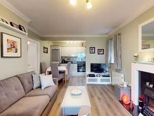 Apartment 10, The Oaks, Clonshaugh, Dublin 17, D17AY99 is for.
