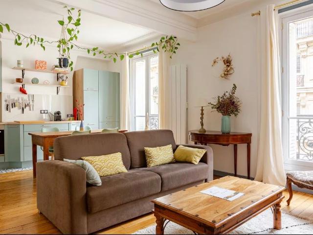 Apartment 11th Voltaire
