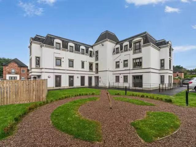 Apartment 11 8 Castlehill Wood
