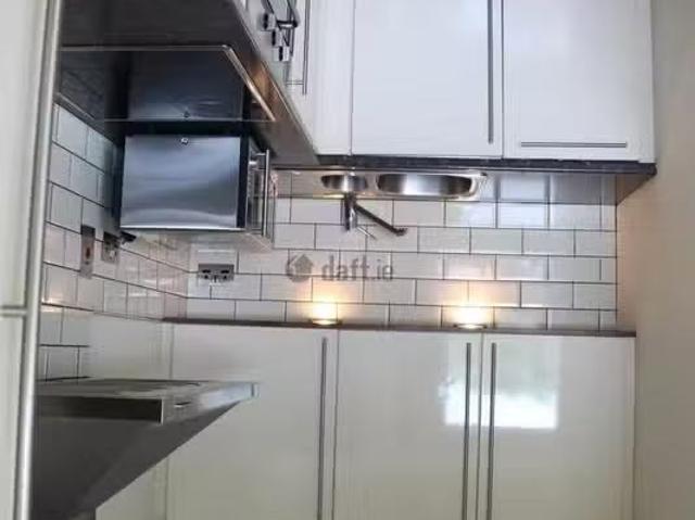 Apartment 13, Grove House, 36 Grove Road, Rathmines, Dublin 6.