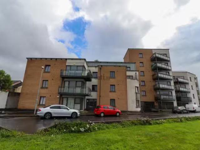 Apartment 13, Killeen Hall, Park West, Dublin 12 is for rent