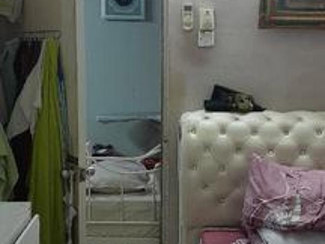 apartment 13 tingkat ada lift