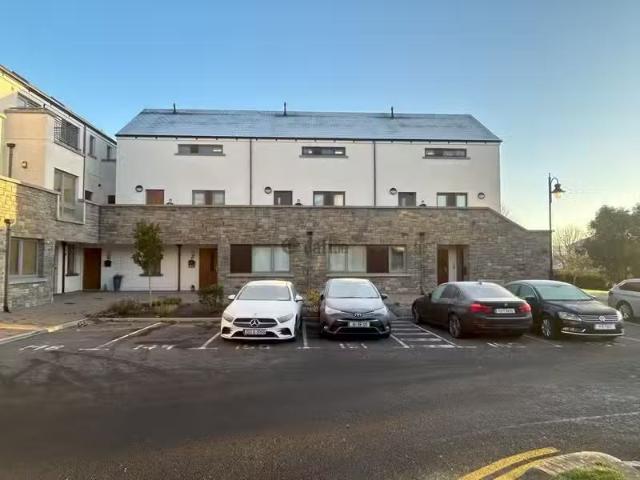 Apartment 155, Cairéal Mór, Headford Road, Co. Galway is for r.
