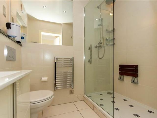 Apartment 15, Carrig House, Carrickbrennan Road, Monkstown, County Dublin Casey Kennedy Estate Agents 4922 MyHome. Ie Lettings