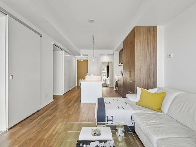 Contemporary apartment with terrace and pool