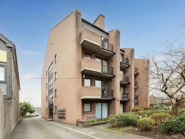 Apartment 18, Caragh Court, Fairview, Dublin 3, D03KH59 is fo.