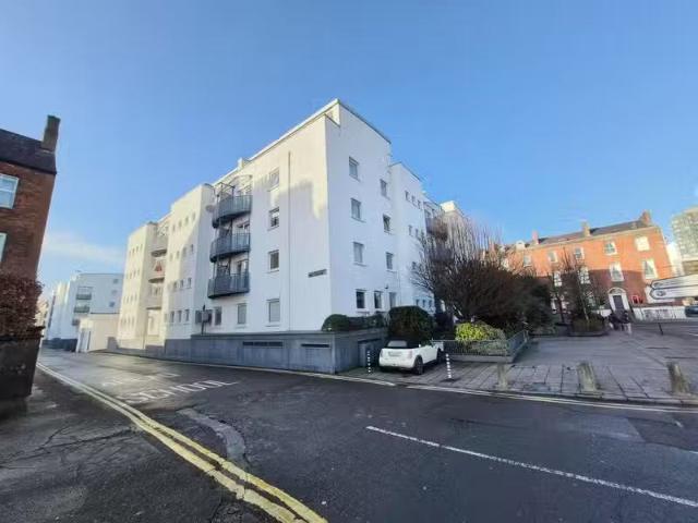 Apartment 18, Block A, South Terrace Court, Cork City Centre.