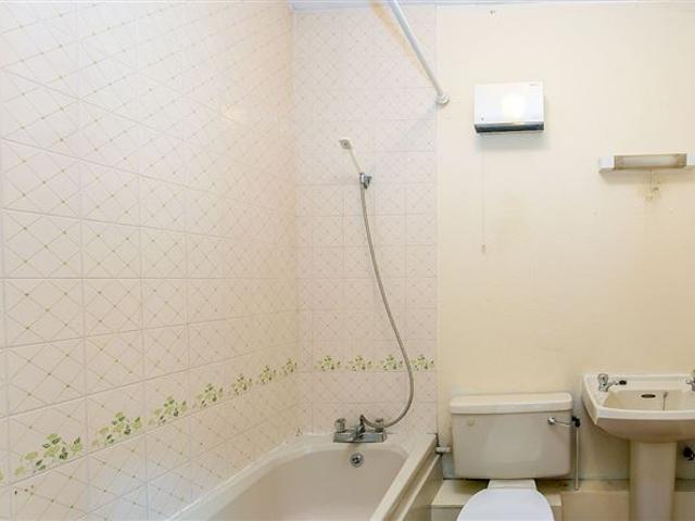 Apartment 18, Pakenham, Sloperton, Dun Laoghaire, Co. Dublin Place Estate Agents 4818 MyHome. Ie Residential