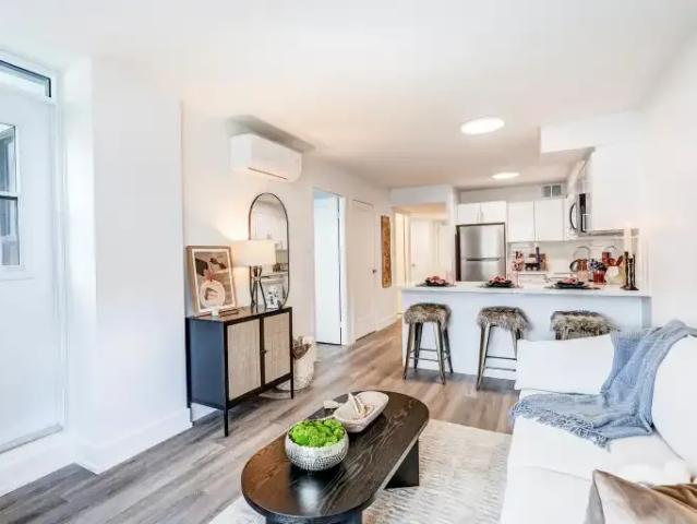 Apartment 1.5 Bedroom For Rent Mississauga ON 2225 ES103338123