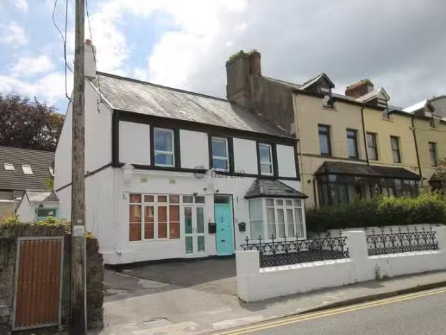 Apartment 1, 1 Victoria Avenue, Blackrock, Co. Cork is for rent