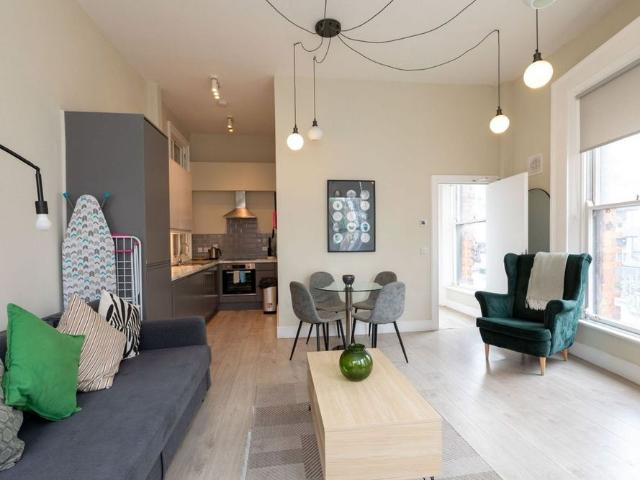 Apartment 1, 1 3 Parliament Street, Temple Bar, Dublin 2