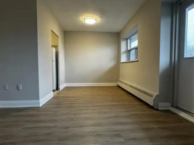 Apartment 1 Bedroom For Rent Mississauga ON 1899 ES103694934