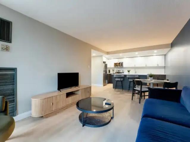 Apartment 1 Bedroom For Rent Mississauga ON 2049 ES102844635
