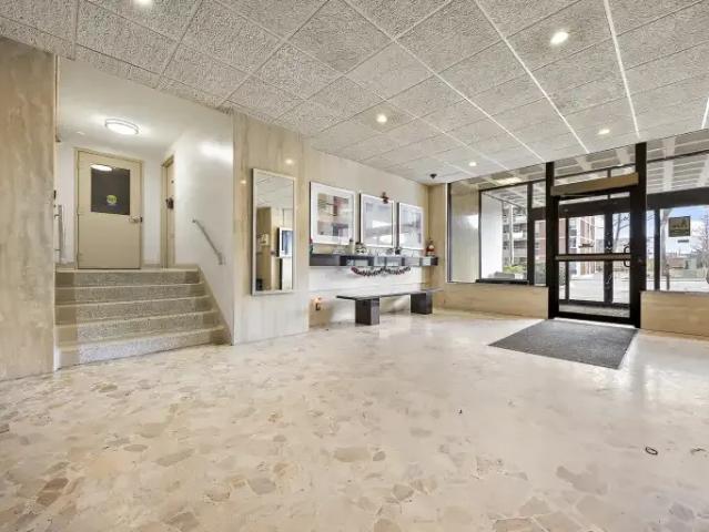 Apartment 1 Bedroom For Rent Mississauga ON 2075 ES100840025