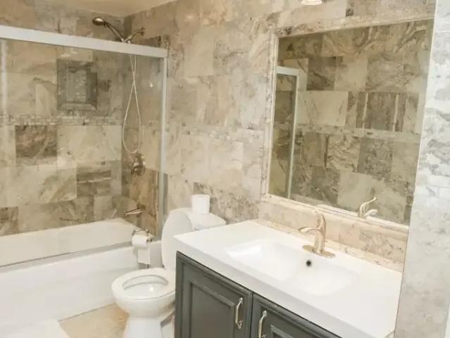 Apartment 1 Bedroom For Rent Mississauga ON 2200 ES101789928