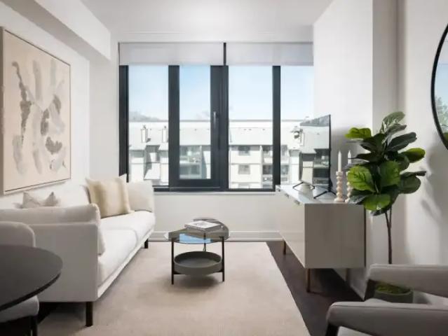 Apartment 1 Bedroom For Rent Mississauga ON 2249 ES104711007
