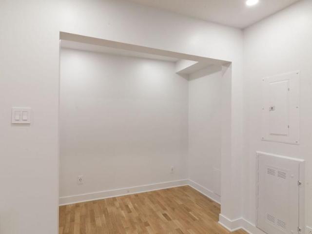 Apartment 1 Bedroom For Rent Montréal QC 1095 ES98313495