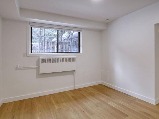 Apartment 1 Bedroom For Rent Montréal QC 1245 ELS98313497