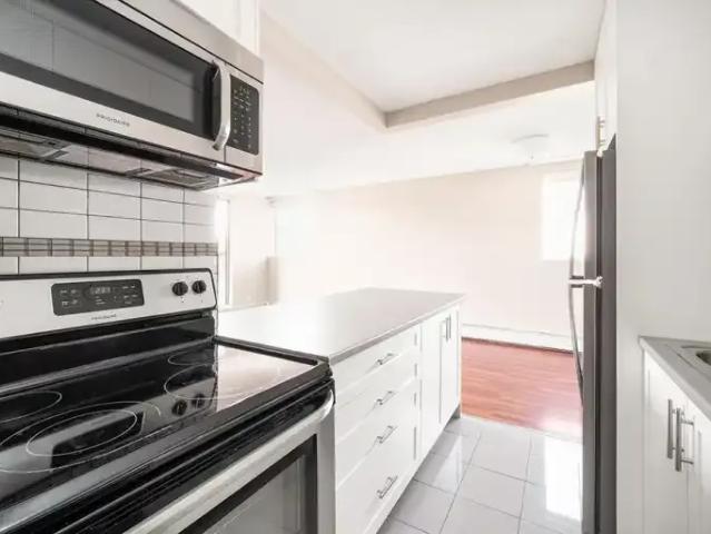 Apartment 1 Bedroom For Rent New Westminster BC 2049 ES99676787
