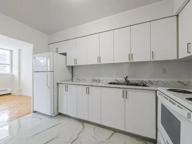 Apartment 1 Bedroom For Rent North York ON 2000 ELS96586294