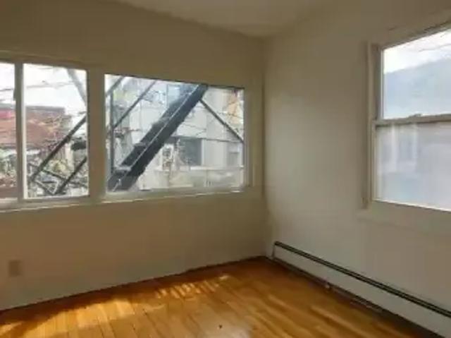Apartment 1 Bedroom For Rent Ottawa ON 1750 ES98956187