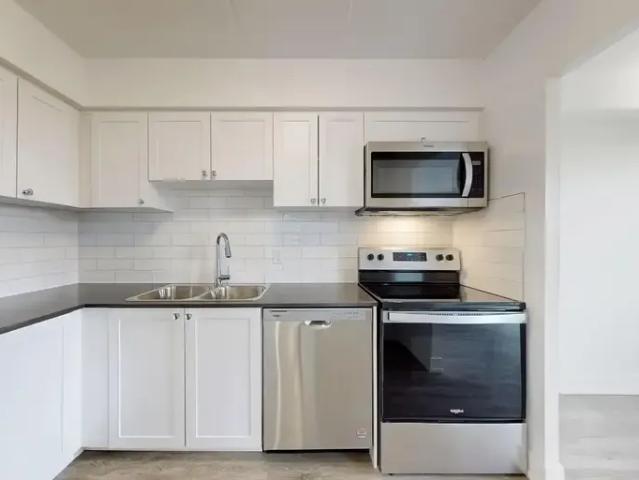Apartment 1 Bedroom For Rent Oshawa ON 1765 ES96979512